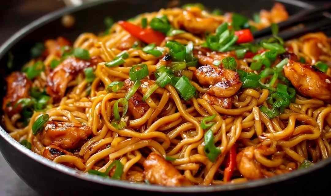 Sticky Garlic Chicken Noodles
