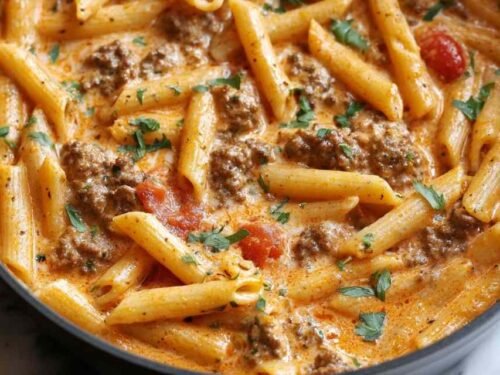 One Pot Creamy Tomato Beef Pasta