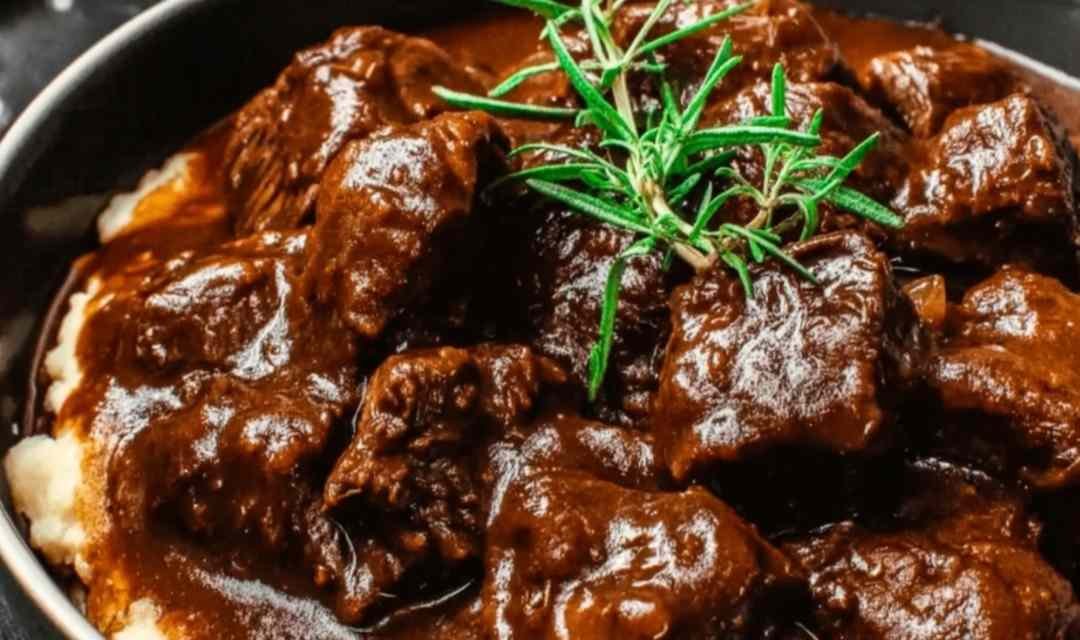 Slow Cooker Beef Manhattan