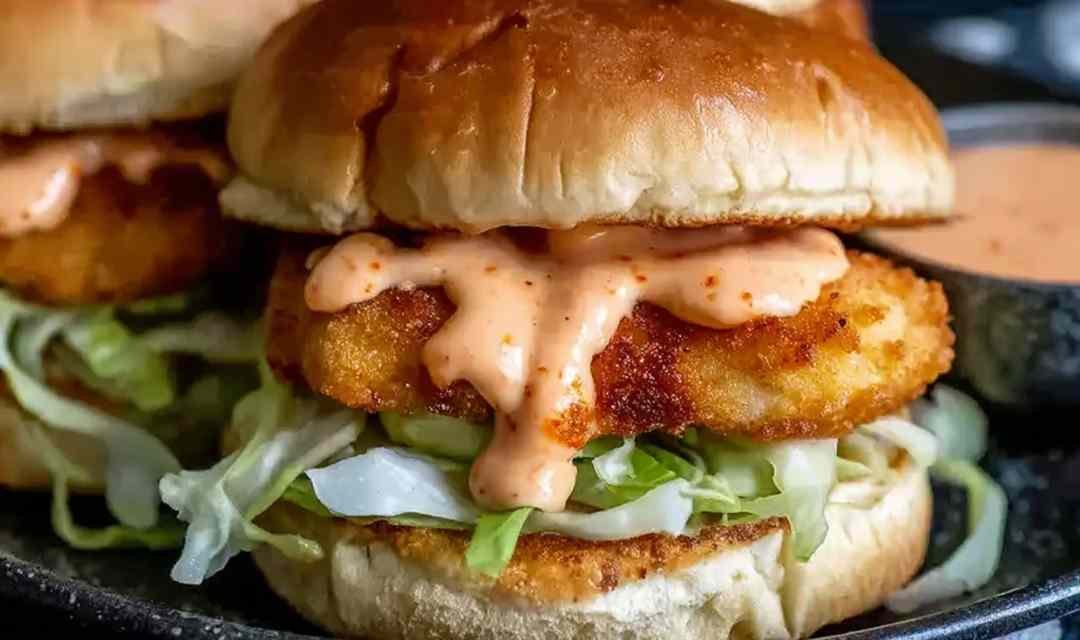 Bang Bang Chicken Sliders