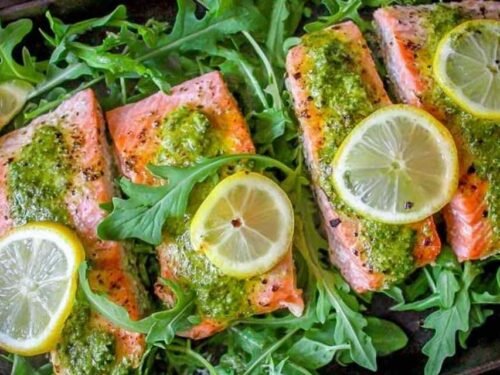 pan-seared-salmon-arugula-pesto-skillet-searing