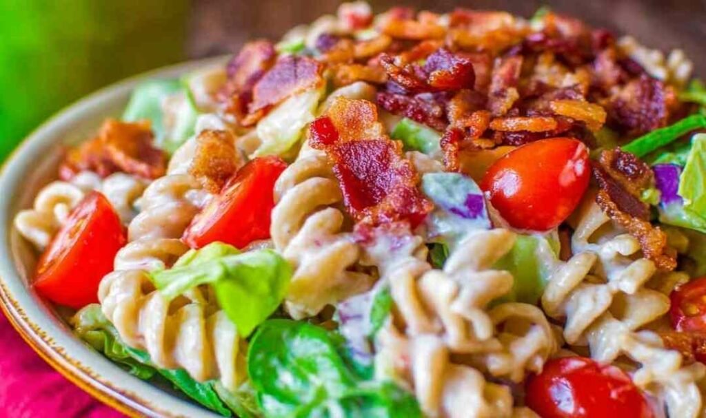 blt-pasta-salad-recipe-bowl