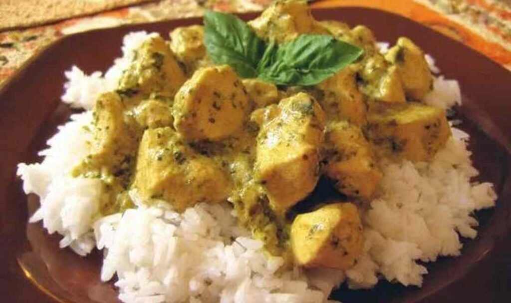 basil-chicken-coconut-curry-sauce-served-over-rice