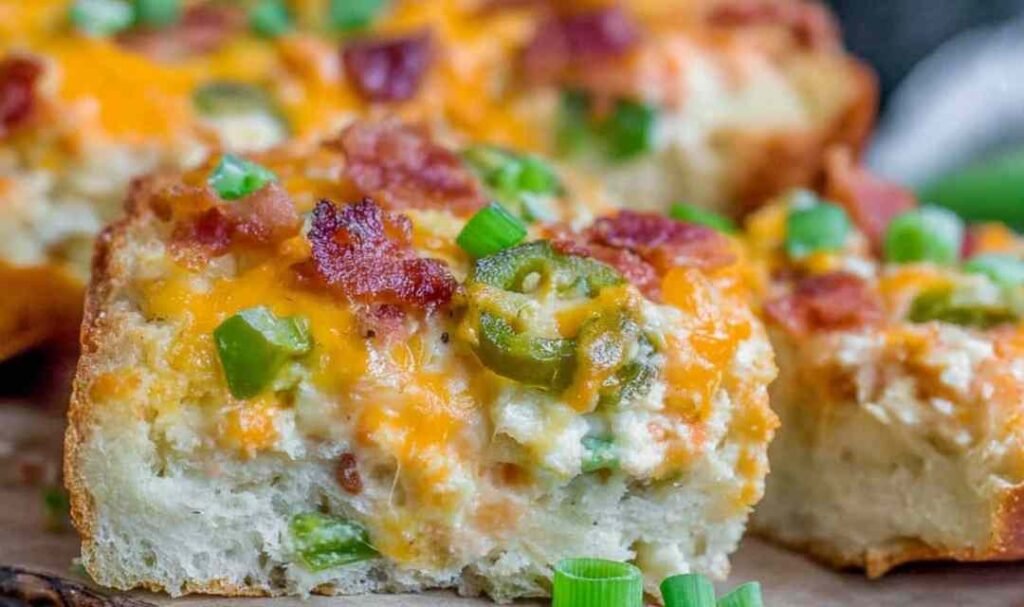 jalapeno-popper-cheesy-bread-with-bacon-sliced
