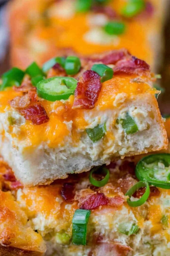 jalapeno-popper-cheesy-bread-with-bacon-sliced