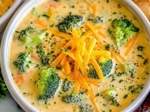 broccoli-cheddar-soup-creamy-bowl
