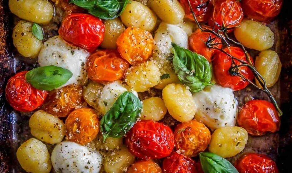 sheet-pan-gnocchi-cherry-tomatoes-mozzarella-oven