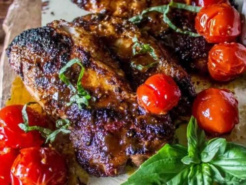 grilled-chicken-marinade-balsamic-glaze-wooden-board