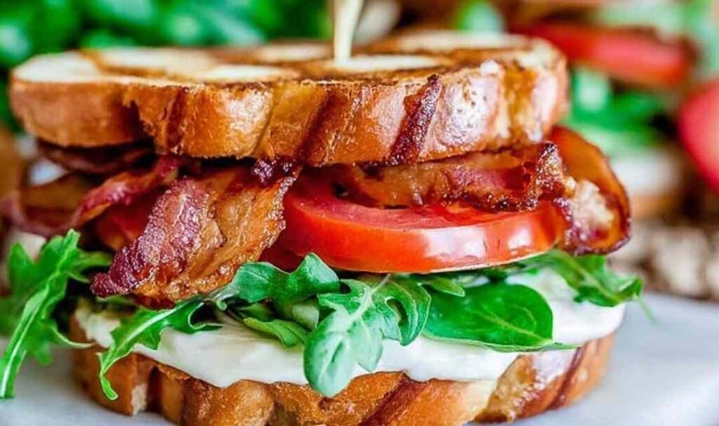 best-blt-sandwich-recipe-crispy-bacon-avocado