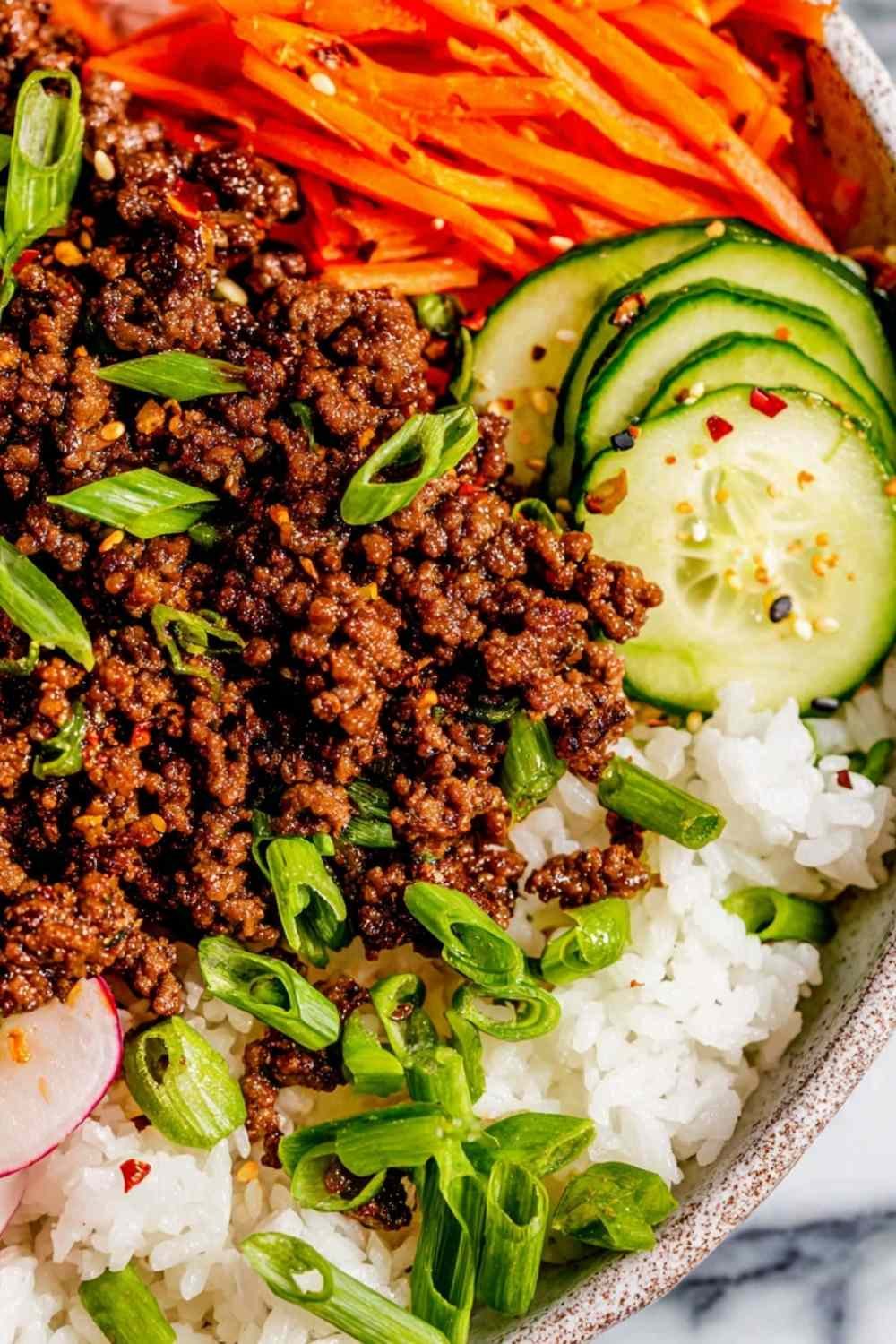 korean-beef-recipe-bowl-rice-veggies-sriracha-mayo