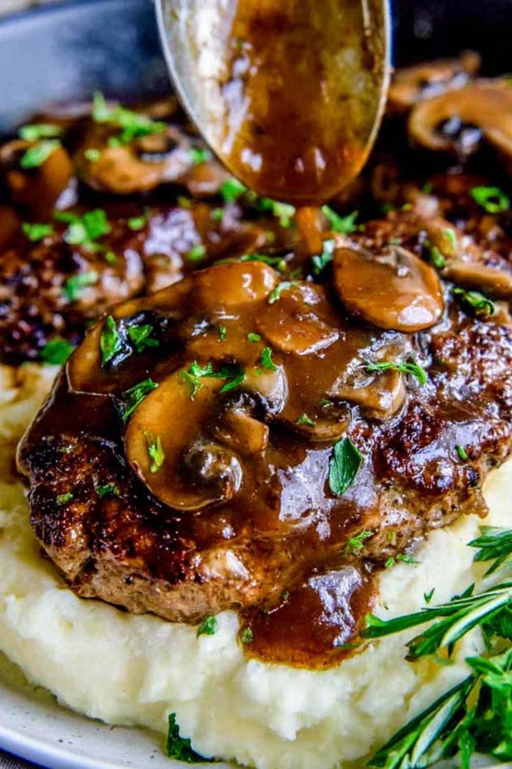 salisbury-steak-mushroom-gravy-mashed-potatoes